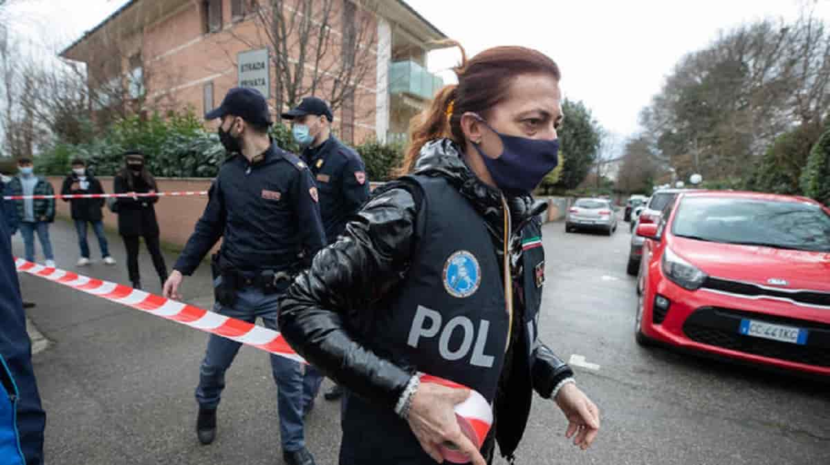 Il positivo al Covid che va in giro non rischia nulla: serve l'ordinanza del sindaco, che non c'è