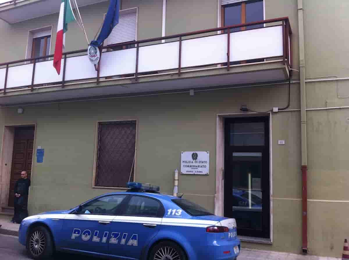 Quartu Sant'Elena, lite tra fratelli poi lui trafigge la sorella con lo spiedo: la donna è in fin di vita