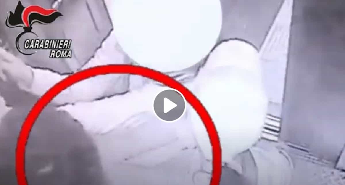 Roma: borseggiatori rom tra 11 e 17 anni usati per derubare turisti in centro VIDEO Fermati in 54
