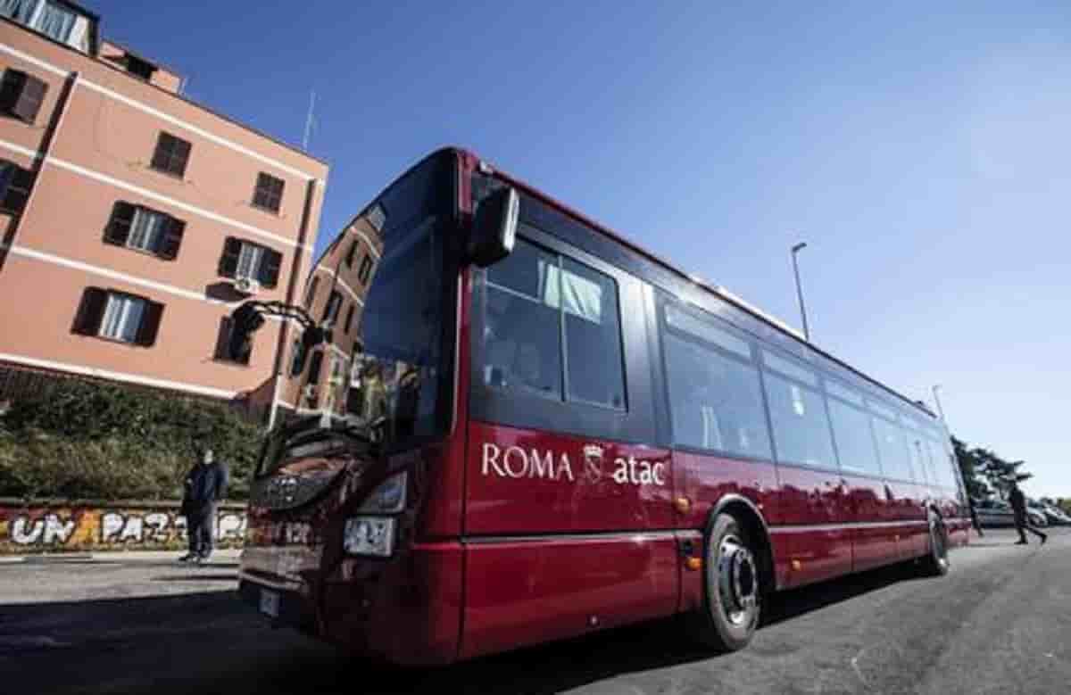 Sciopero trasporto pubblico Roma lunedì 8 marzo: fasce garantite e orari bus, tram e metro