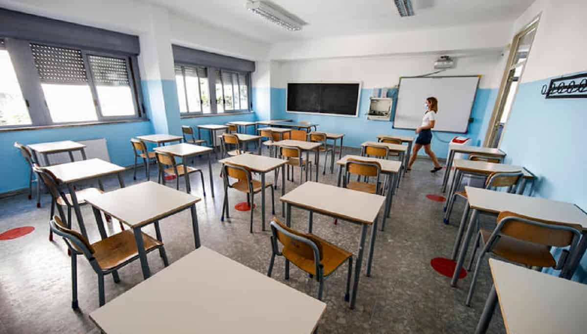 Scuola, da oggi a casa e Dad per 8 studenti su 10: sono di più rispetto al primo lockdown