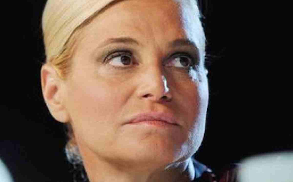 Sanremo 2021, Simona Ventura ha il Covid: salta il ritorno all'Ariston 17 anni dopo sua conduzione