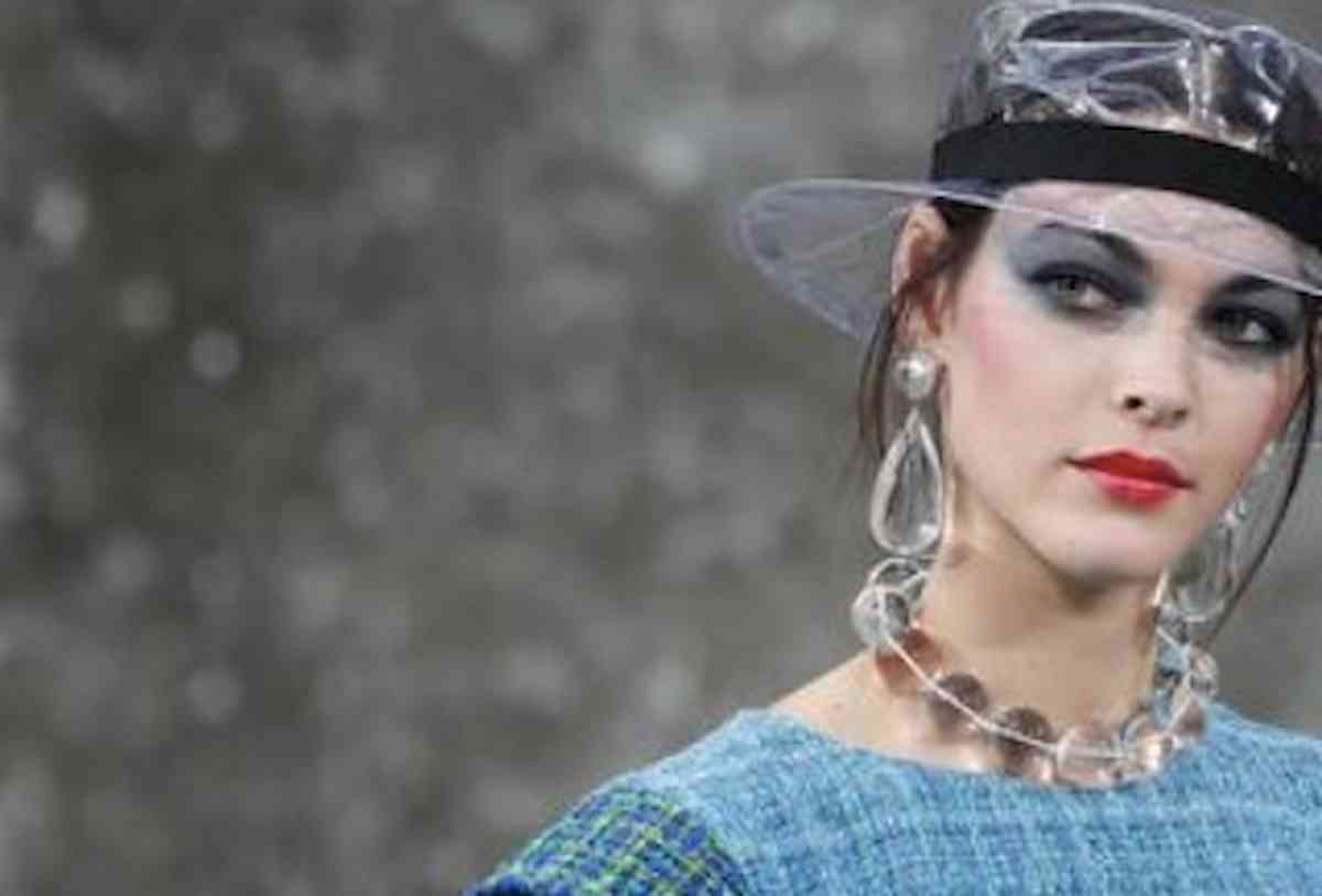 Vittoria Ceretti chi è: Sanremo 2021, fidanzato, marito, età, carriera, vita privata, figli della top model conduttrice televisiva