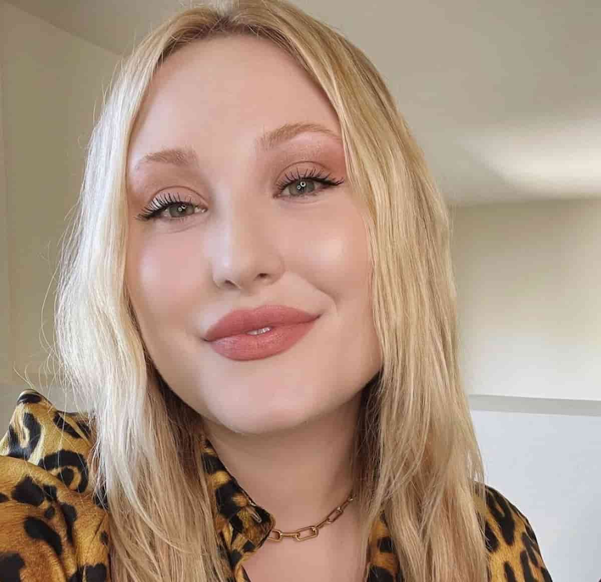 Hayley Hasselhoff, la figlia di David Hasselhoff, posa nuda per Playboy: "Lo faccio per le donne curvy"