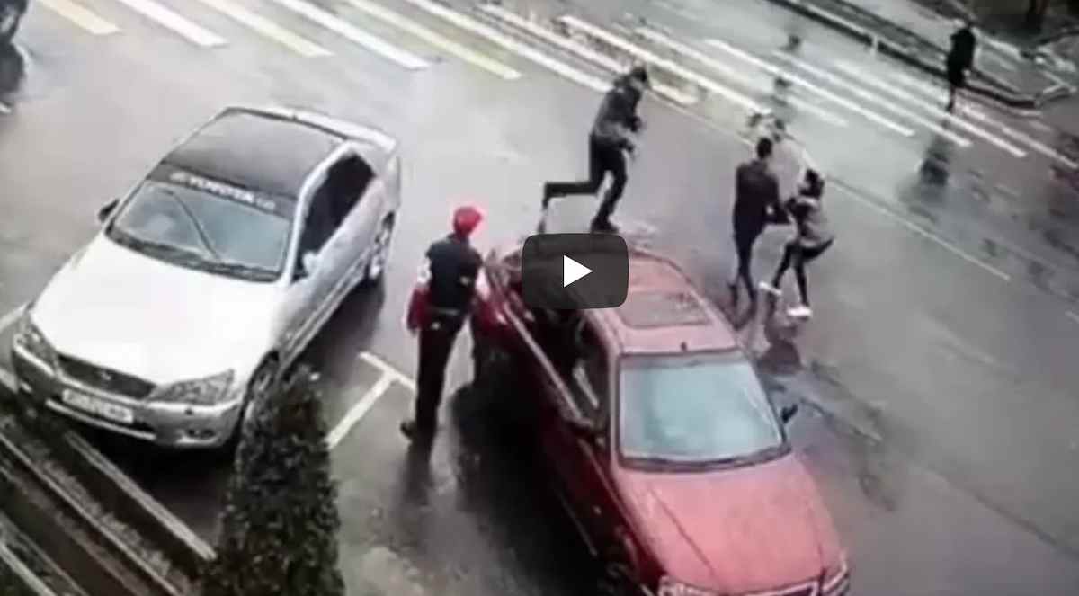 Kirghizistan, rapita per essere sposata contro la sua volontà e uccisa. Proteste e sdegno nel Paese