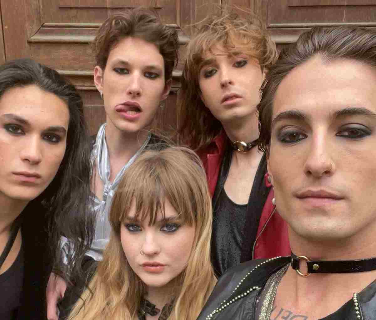 Maneskin, chi è Leon presunto quinto membro della band? I fan dubbiosi