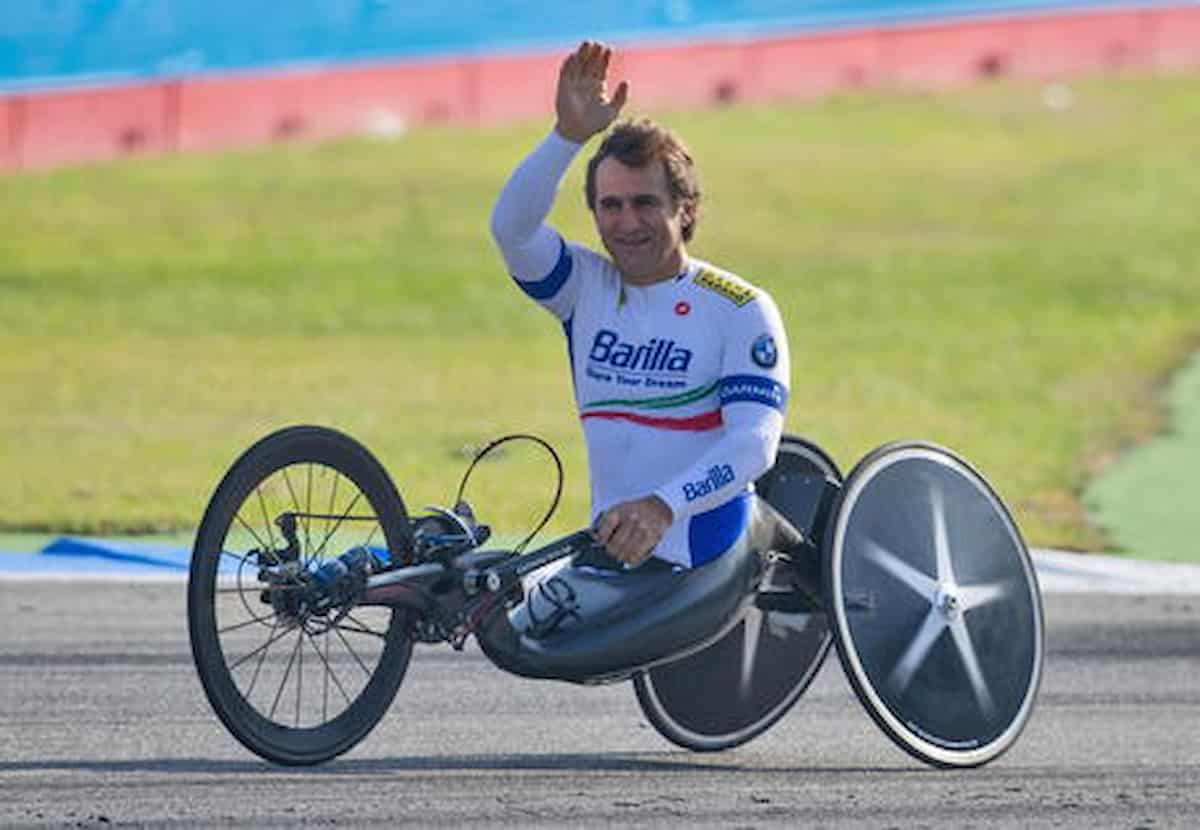 Incidente Alex Zanardi, la procura chiede l'archiviazione, ma la famiglia del campione si oppone
