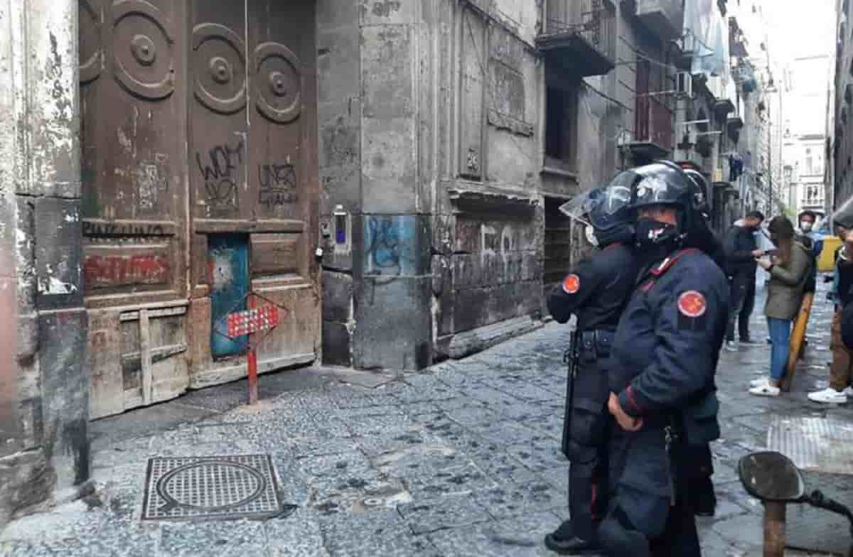 Camorra, le ceneri del baby boss dentro l'altare dedicato alla Madonna a Napoli