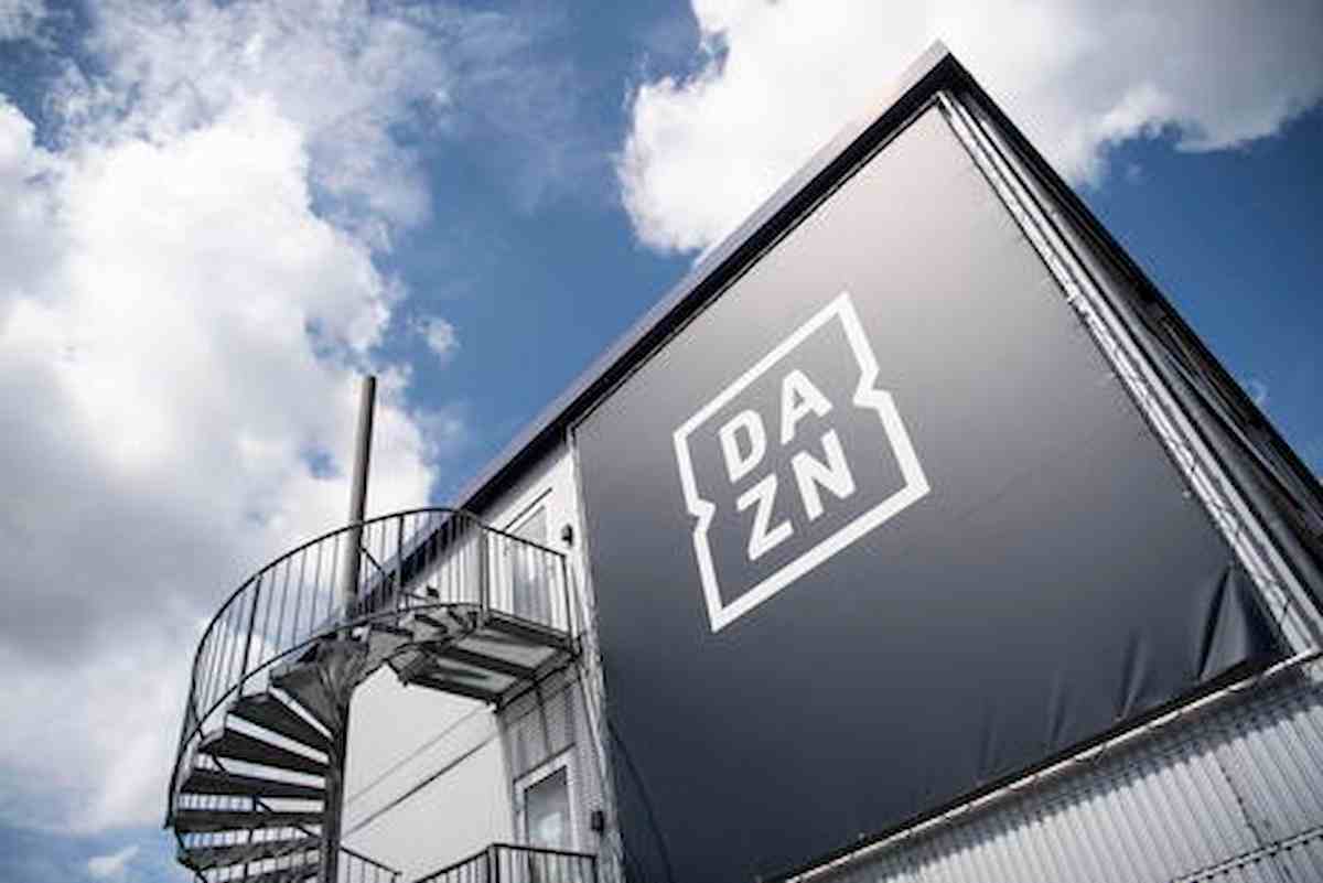 Dazn, un mese gratis per rimborsare i tifosi di Inter-Cagliari e Lazio Verona dopo i disservizi