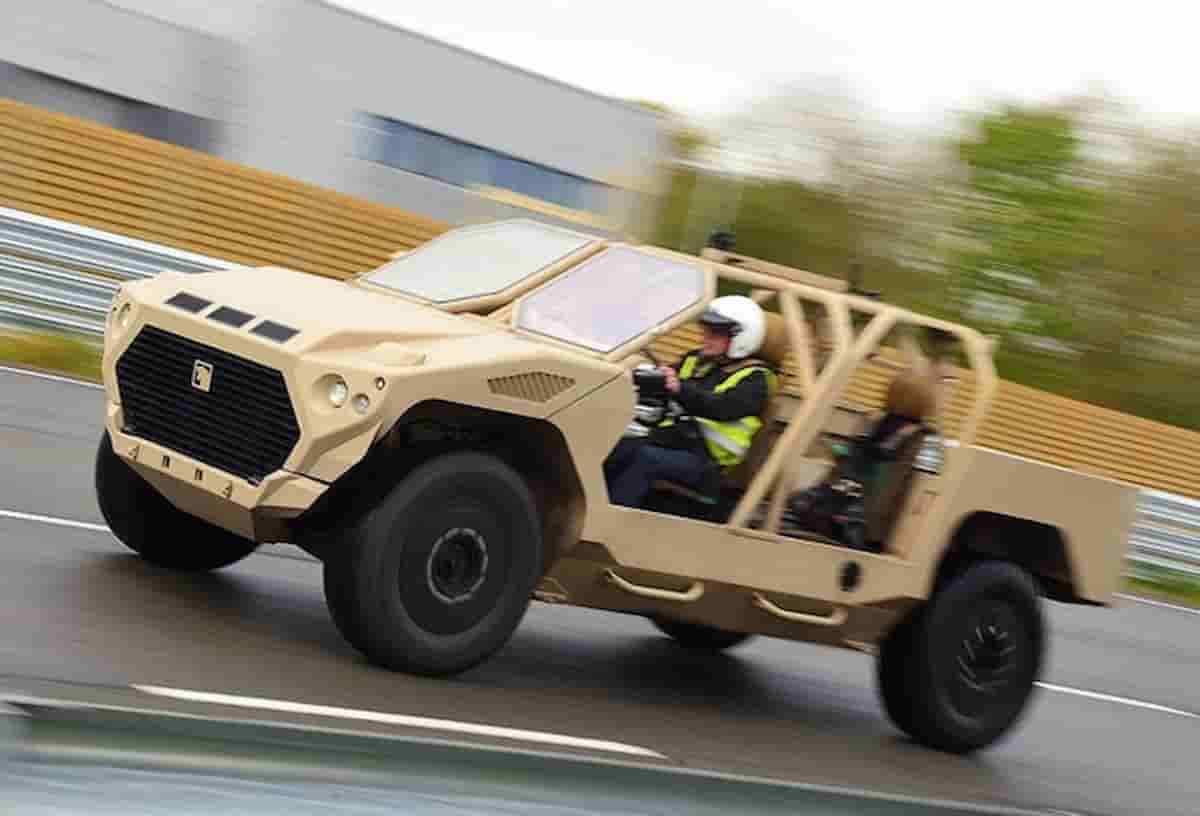 Esercito eco friendly in Gran Bretagna: mezzi militari elettrici e con carburante riciclato per il cambiamento climatico