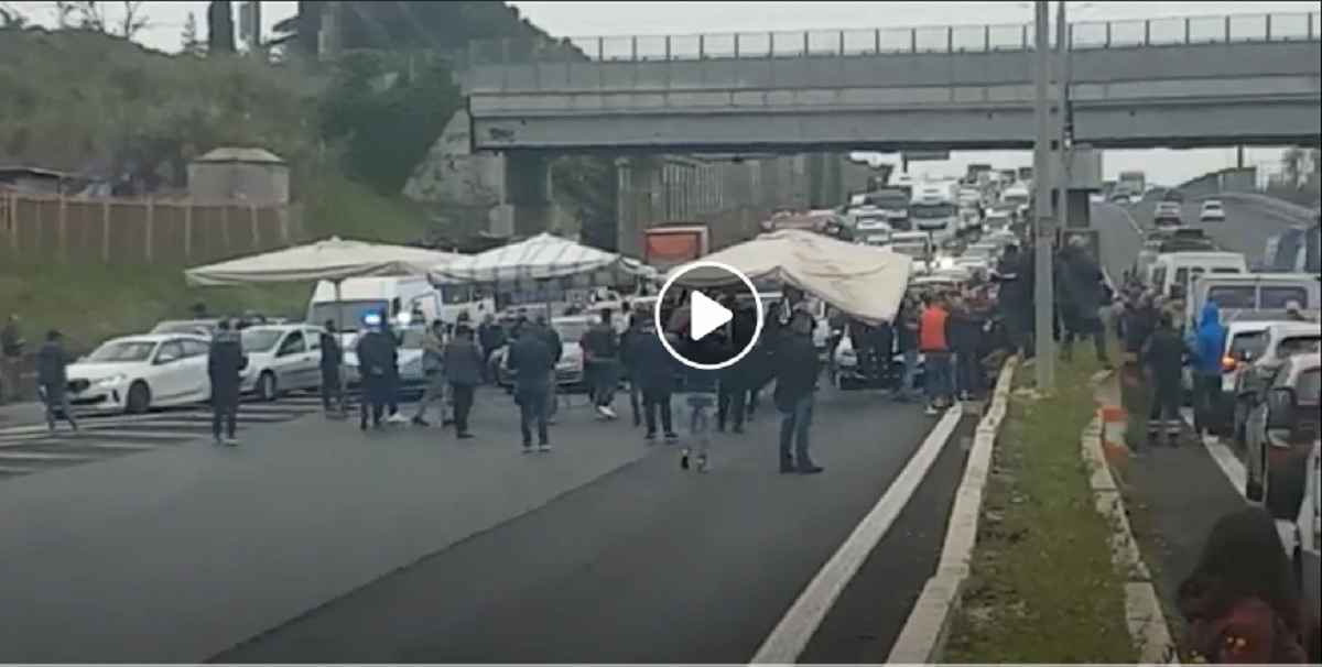 gradne raccordo anulare di roma bloccato