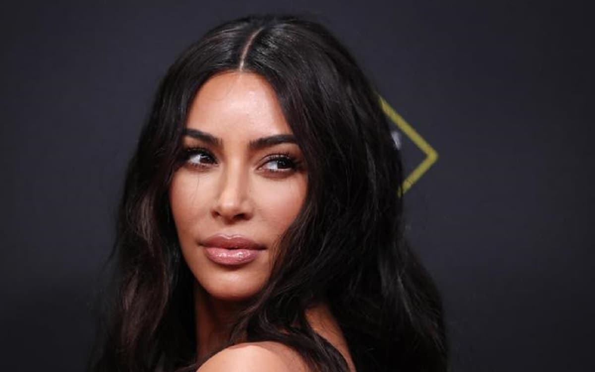 Kim Kardashian quanto guadagna? Patrimonio da oltre un miliardo di dollari grazie alla linea di moda