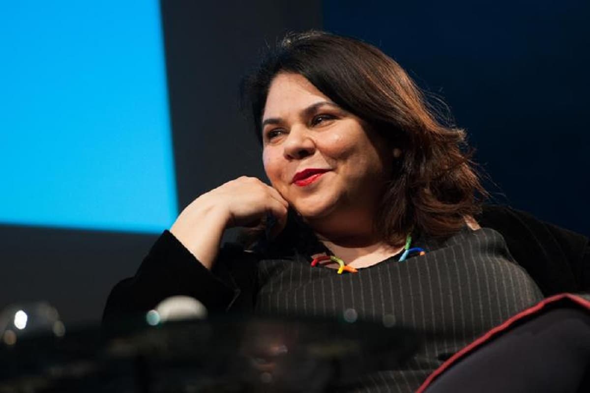 Michela Murgia e la divisa: "Mi sono sentita intimidita da un poliziotto alla stazione"