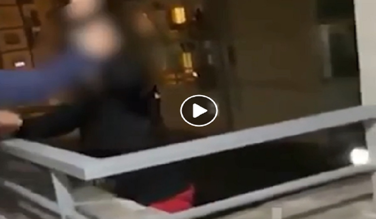 napoli ruba scalando balcone