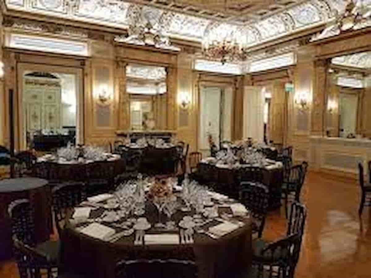 Parigi cene clandestine