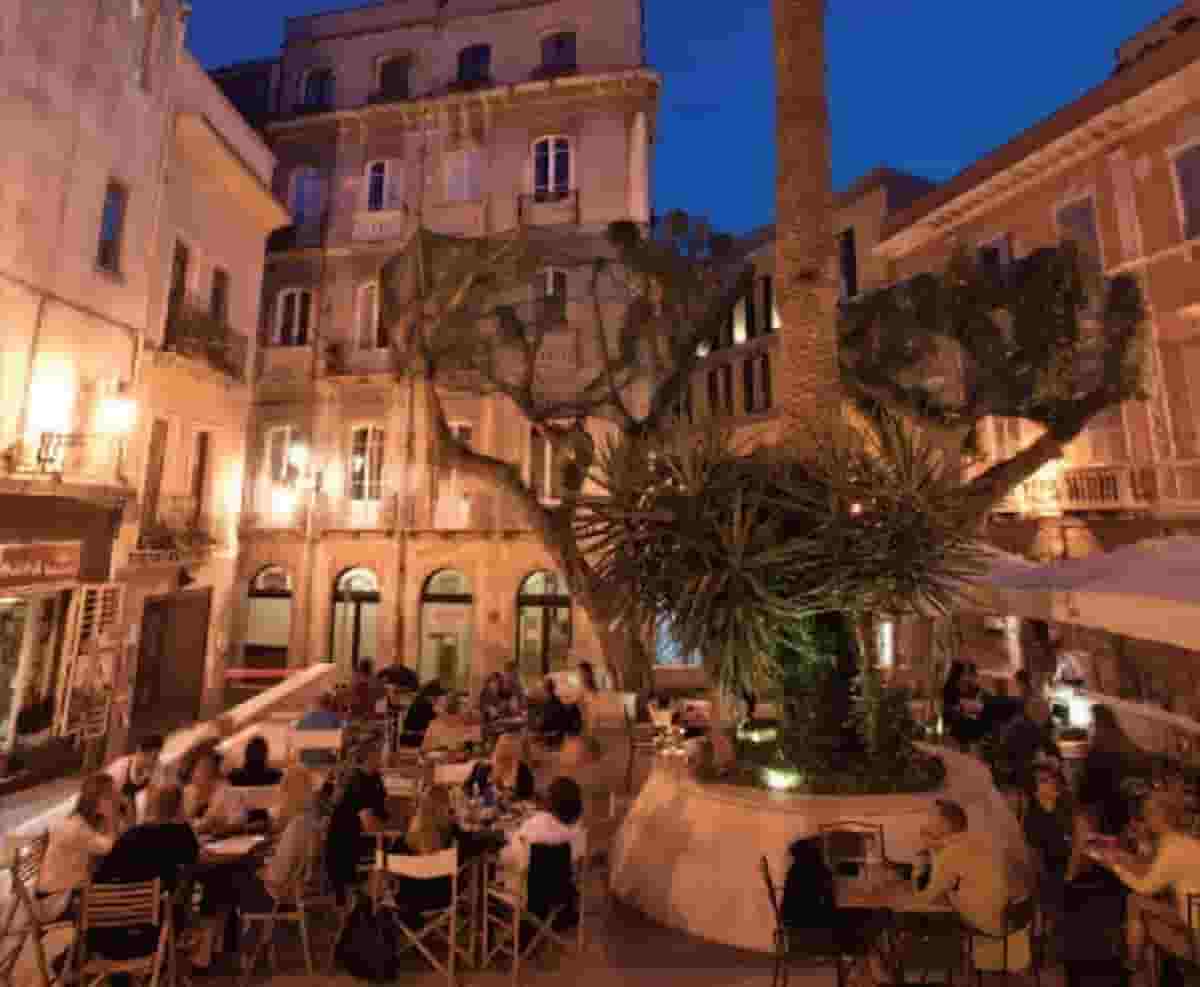 Zona Bianca, festa libera compleanno: un morto e 43 contagiati. Sardegna ieri, Italia domani?