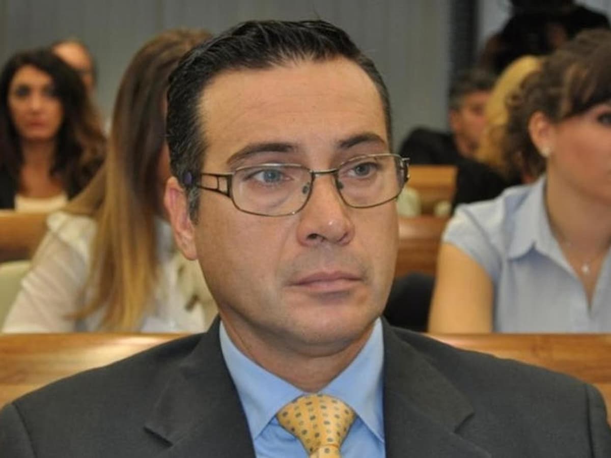 Walter Biot accusato di spionaggio: uomo in crisi con figlia malata o traditore pericoloso?