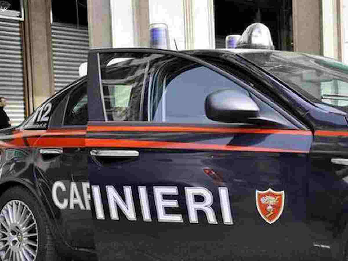 Prato, operaia di 23 anni dell'Orditura Luana muore sul lavoro: è rimasta incastrata in un macchinario CARABINIERI