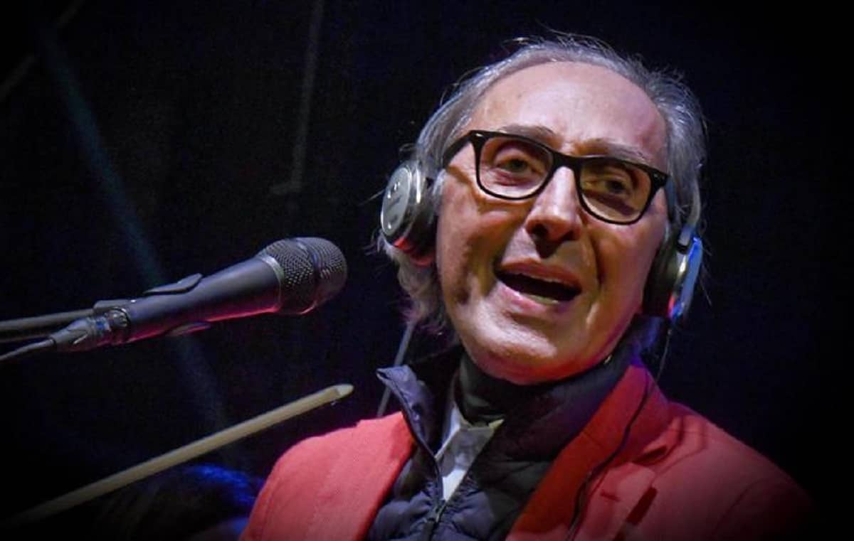 Franco Battiato e l'amore: "Mai innamorato. Non potrei litigare per un dentifricio spostato"