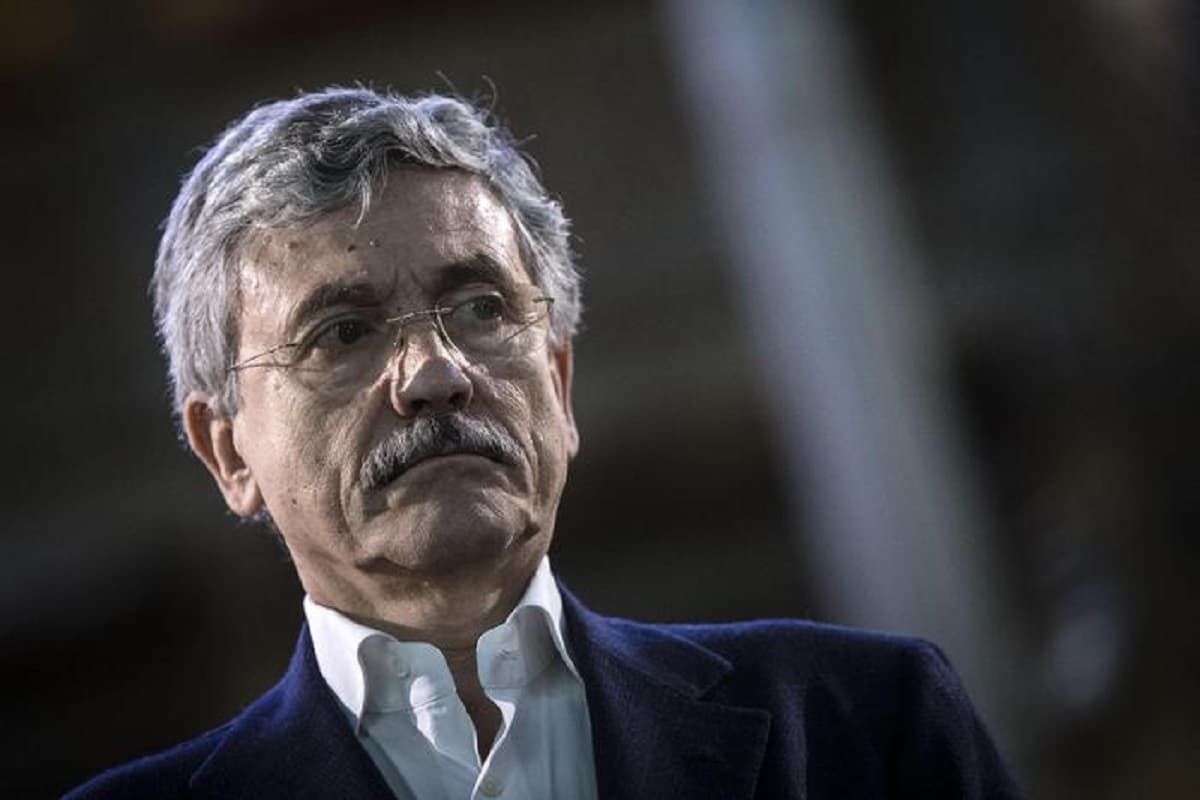 Stipendio D'Alema presidente Fondazione Socialisti: 10mila al mese, li rivogliono indietro