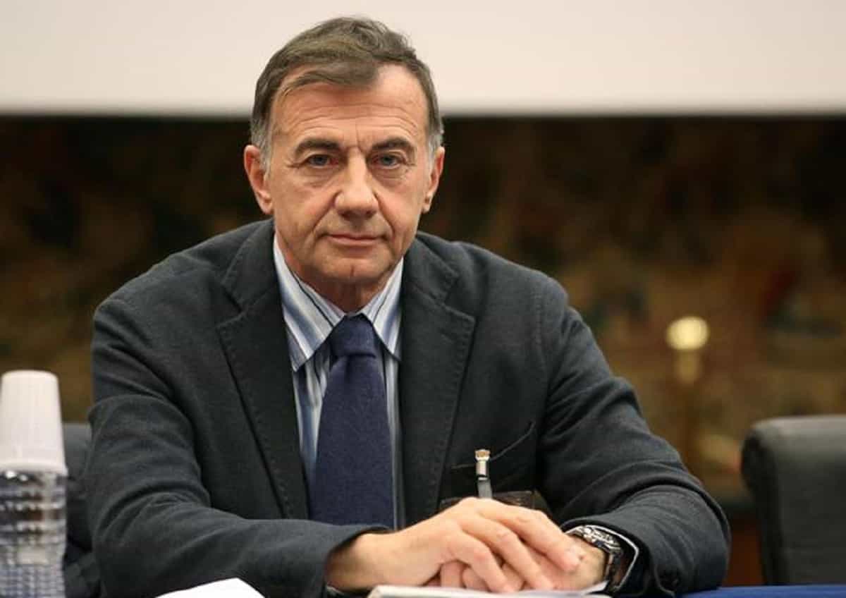 Michele Cucuzza chi è: malattia, moglie, età, compagna, figlie, vita privata e carriera