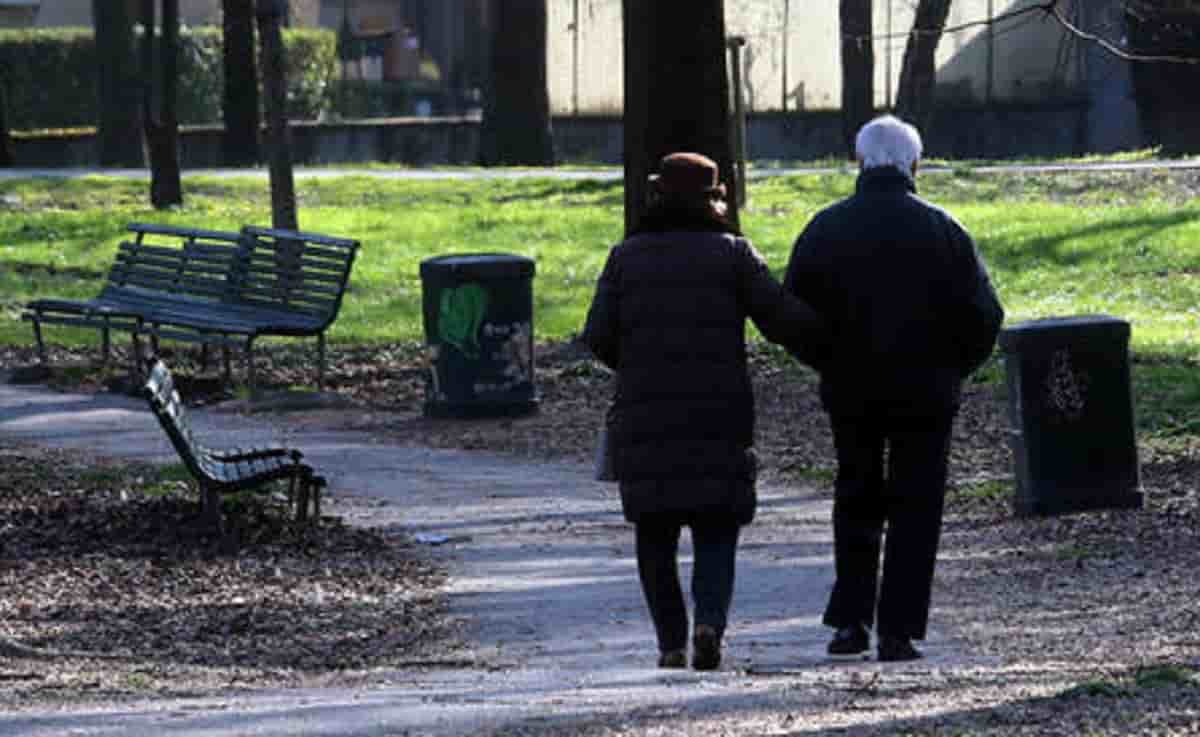 San Diego, la ventottenne fidanzata con un 76enne: "Quando usciamo mi scambiano per la badante"