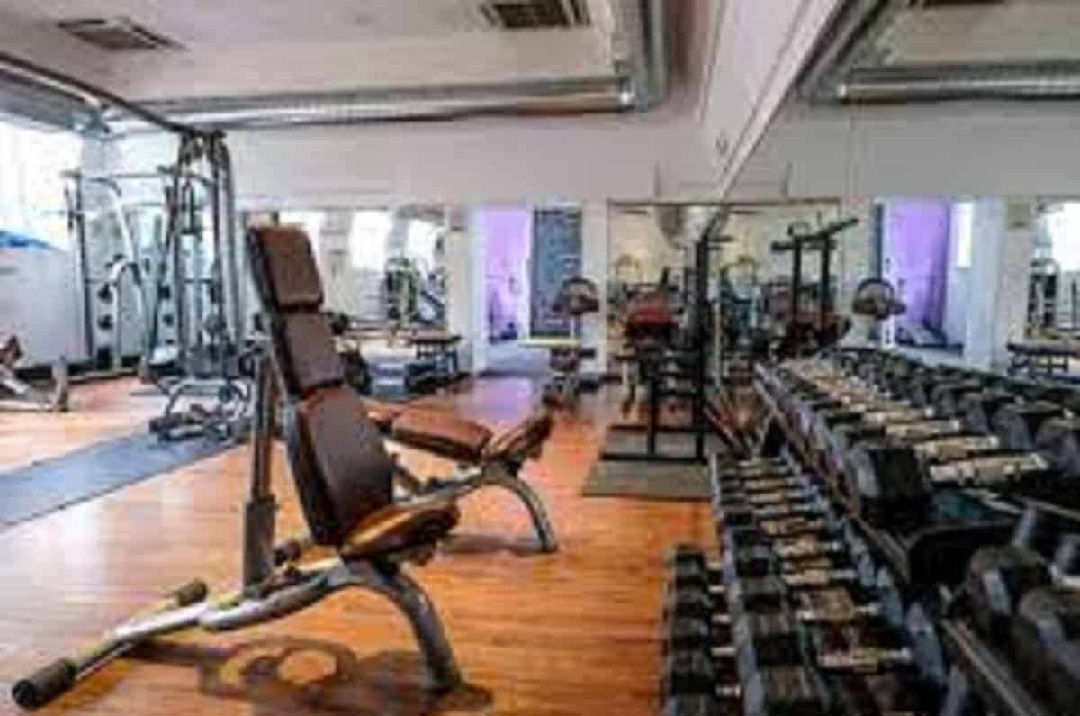 Le palestre riaprono il 24 maggio, le piscine al chiuso il 1 luglio. I parchi tematici il 15 giugno