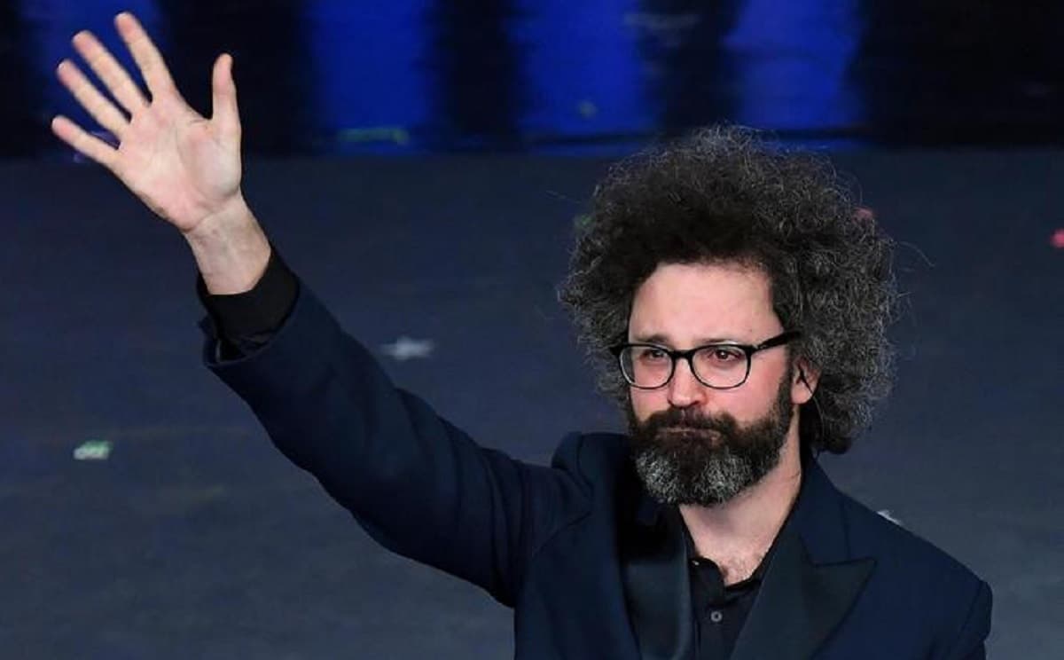 Simone Cristicchi chi è, dove e quando è nato, moglie, figli, la conversione e vita privata