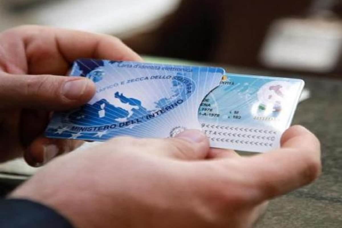 Torino, per la carta di identità elettronica ci vogliono anche sette mesi