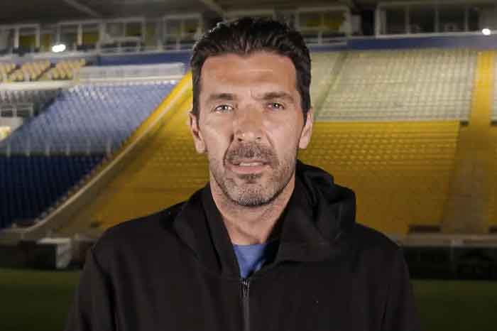 Buffon, ufficiale il suo ritorno al Parma. L'annuncio della società con un video sui social: "Ok Kyle, i'm in"