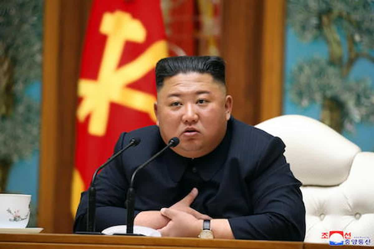 Kim Jong-un dichiara guerra ai piccioni: "Portano il Covid dalla Cina", secondo il leader della Corea del Nord