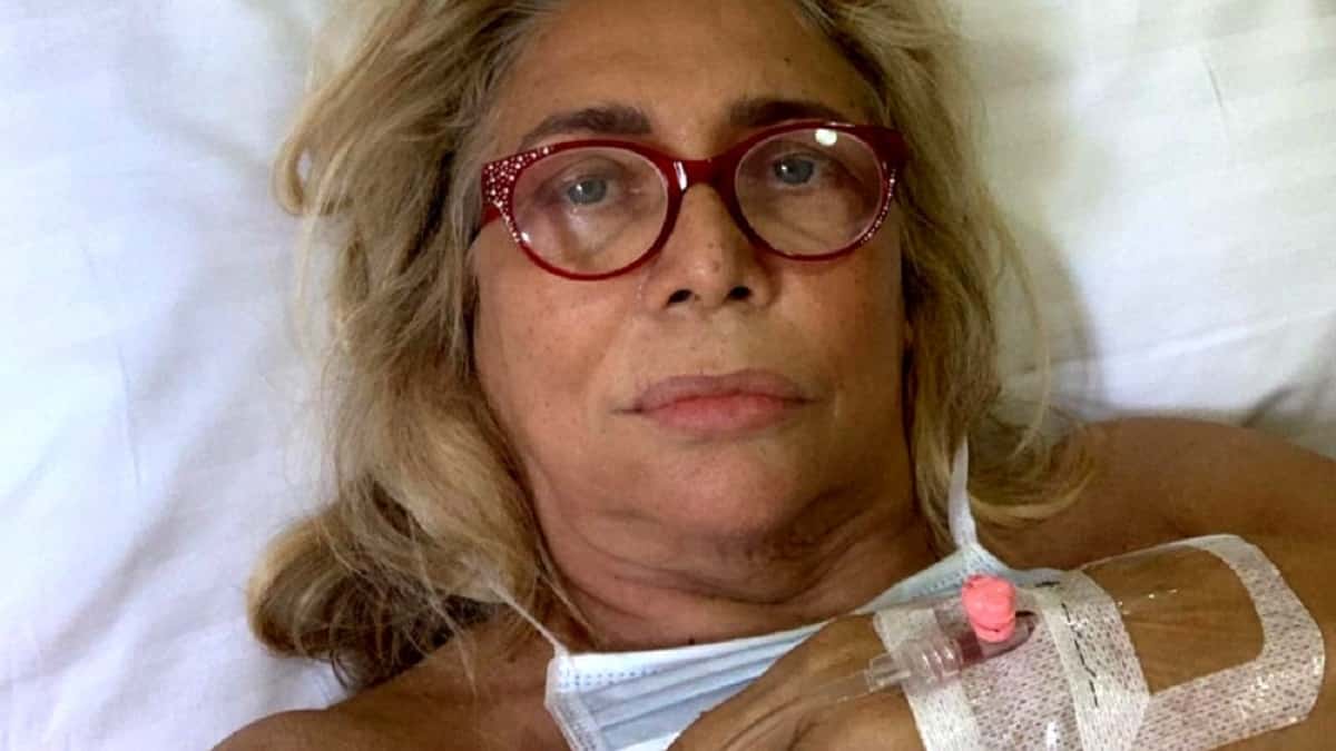 Mara Venier, volto paralizzato dopo un intervento dal dentista: il messaggio su Instagram