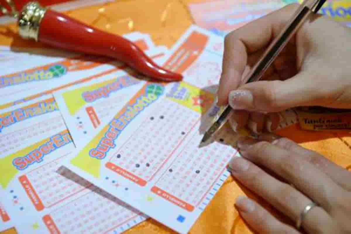 SuperEnalotto, estrazione oggi giovedì 3 giugno 2021: numeri e combinazione vincente di oggi