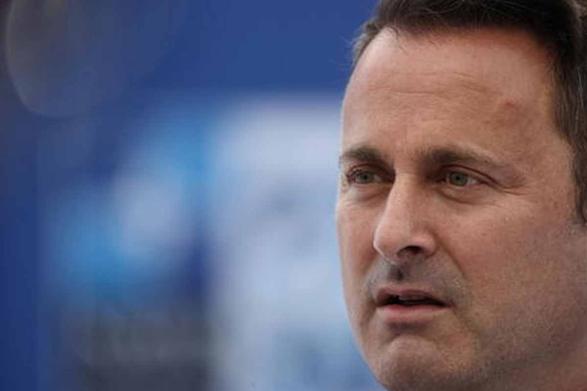 Xavier Bettel, premier del Lussemburgo, è in gravi condizioni di salute a causa del Covid