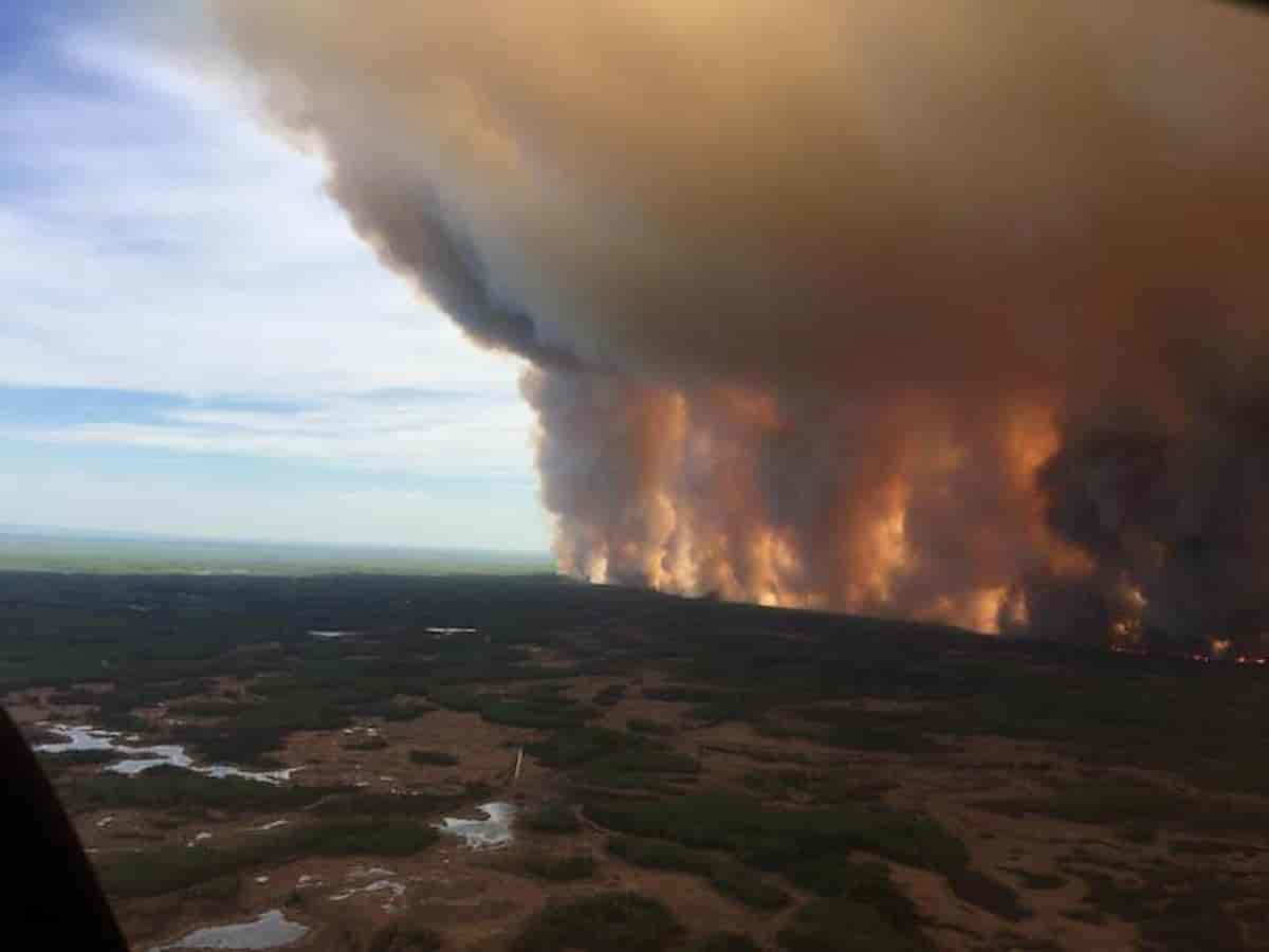 Canada, caldo anomalo fa quasi 500 morti, villaggio di Lytton prende fuoco dopo i 50 gradi