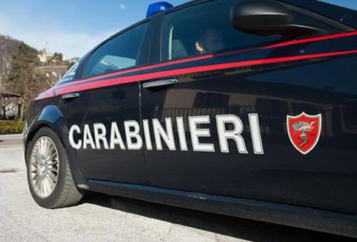 Cerignola (Foggia), 14enne aggredita in centro. La madre: "Picchiata per aver difeso l'amico gay"