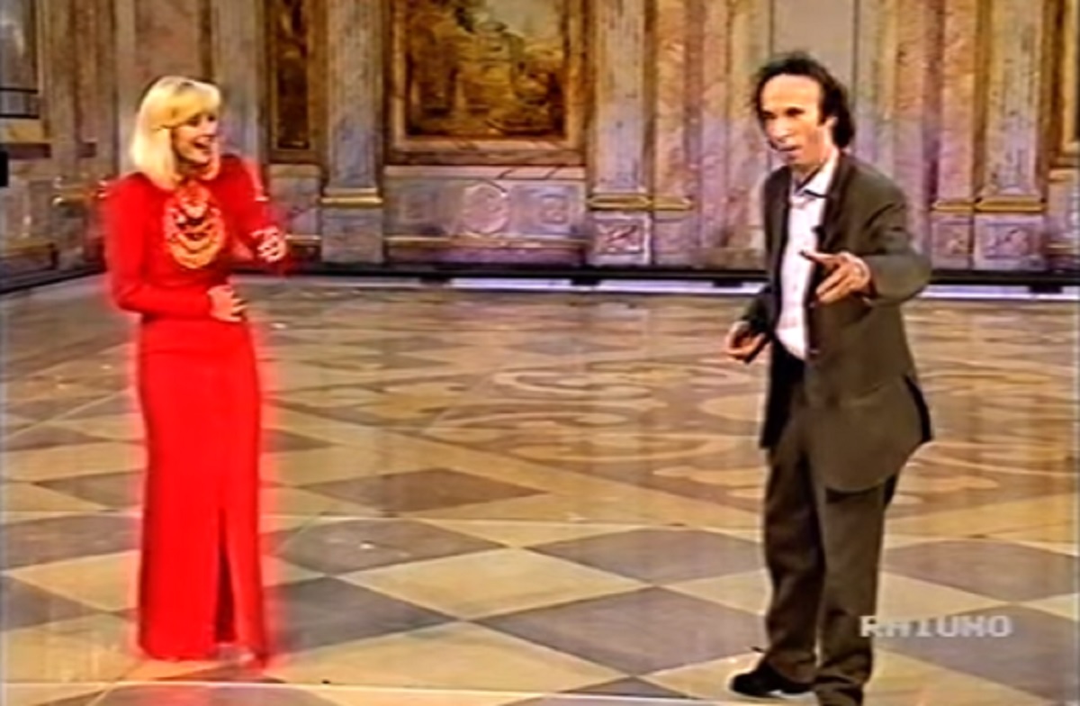 Raffaella Carrà e Roberto Benigni, VIDEO dello sketch sugli organi sessuali che fece scandalo