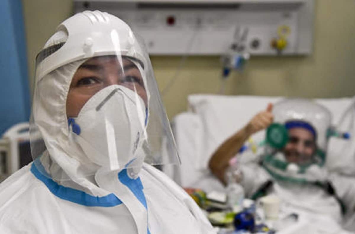 Covid, un farmaco universale in grado di curare tutte le varianti? Lo studio dell'Università di Toronto