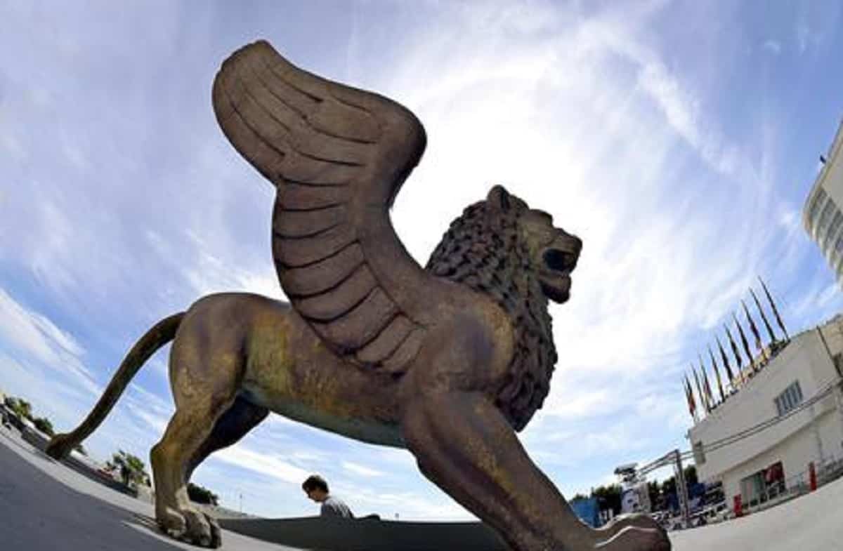 Festival di Venezia 2021: quando inizia, film in gara, calendario, fuori concorso, registi