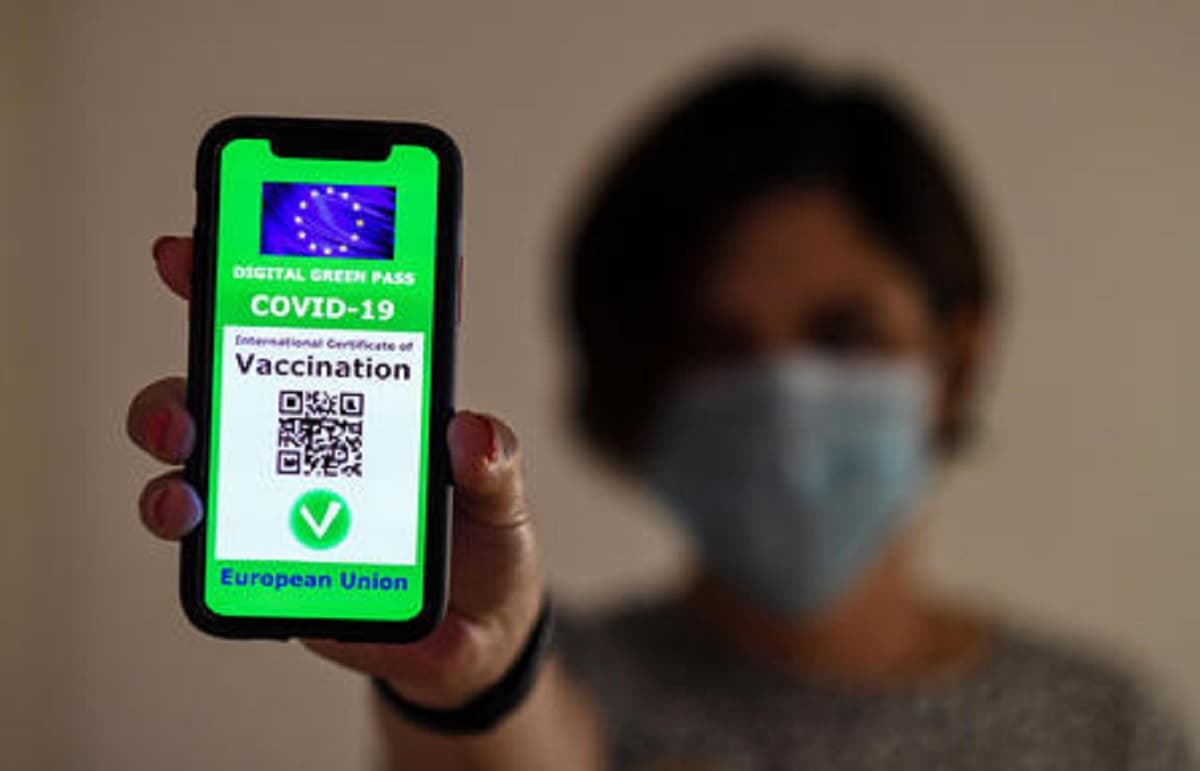 Green Pass, Ricciardi: "Deve diventare obbligatorio anche su bus e metro"