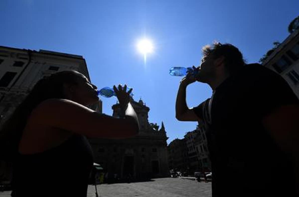 Meteo, arriva l'ondata di caldo. I modelli matematici: in Sicilia e Sardegna si potrebbero toccare i 48°