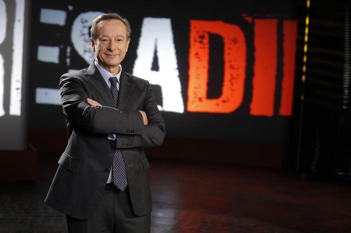 Riccardo Iacona chi è, età, dove e quando è nato, moglie, figli, vita privata, Twitter, Presadiretta, biografia e carriera