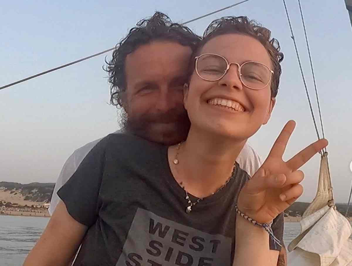 Jovanotti, il selfie con la figlia Teresa dopo il tumore. "E' per te che il mare sa di sale"
