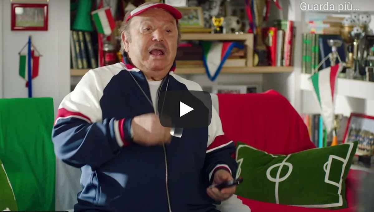 Moige batte Lino Banfi: nello spot di Tim Vision Oronzo Canà non dice più "porca put*ena"