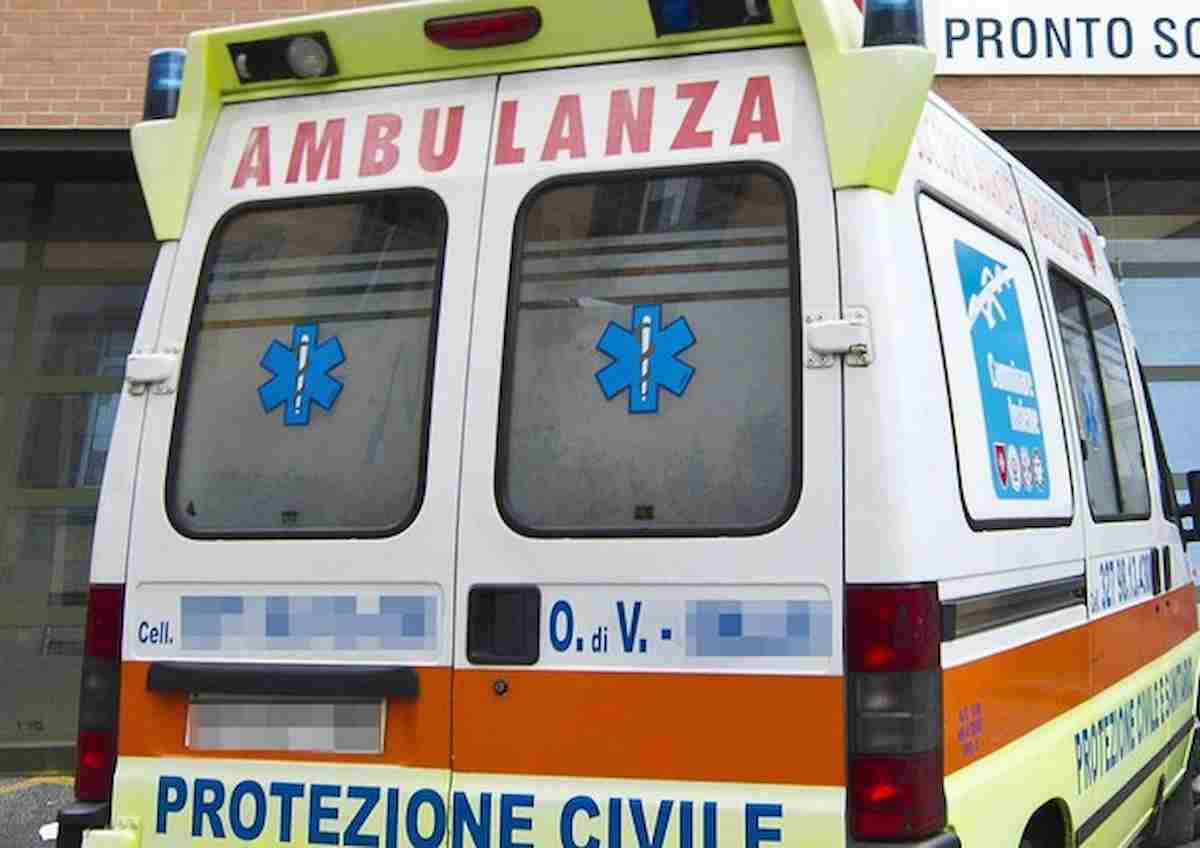 ambulanza, foto ansa