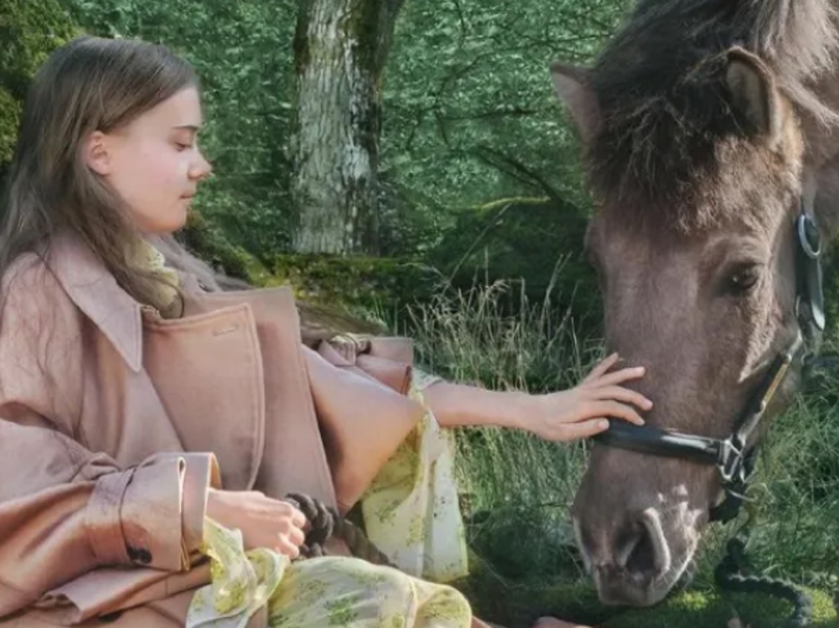 Greta Thunberg modella per Vogue: "Il sistema della moda deve cambiare" FOTO