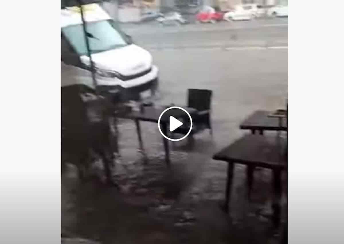 Nubifragio Roma 24 agosto: il primo temporale estivo manda in tilt la città VIDEO