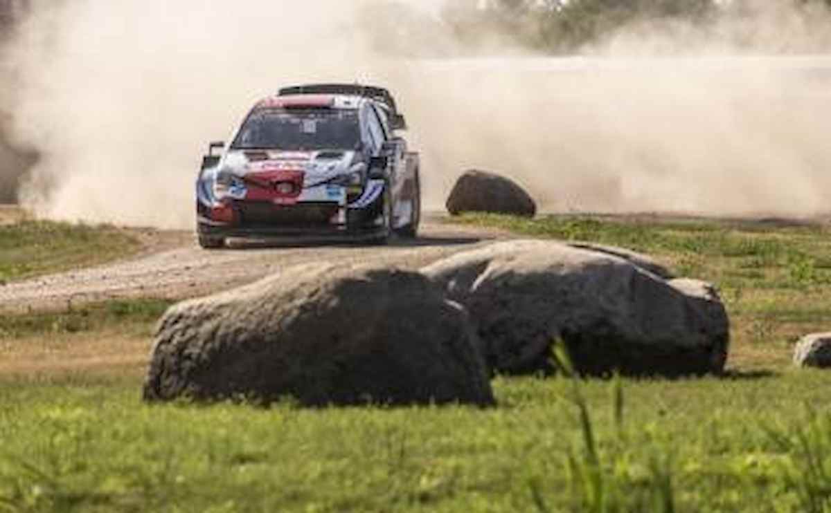 Incidente al Rally dell'Appennino Reggiano: 2 spettatori travolti e uccisi da un'auto in gara