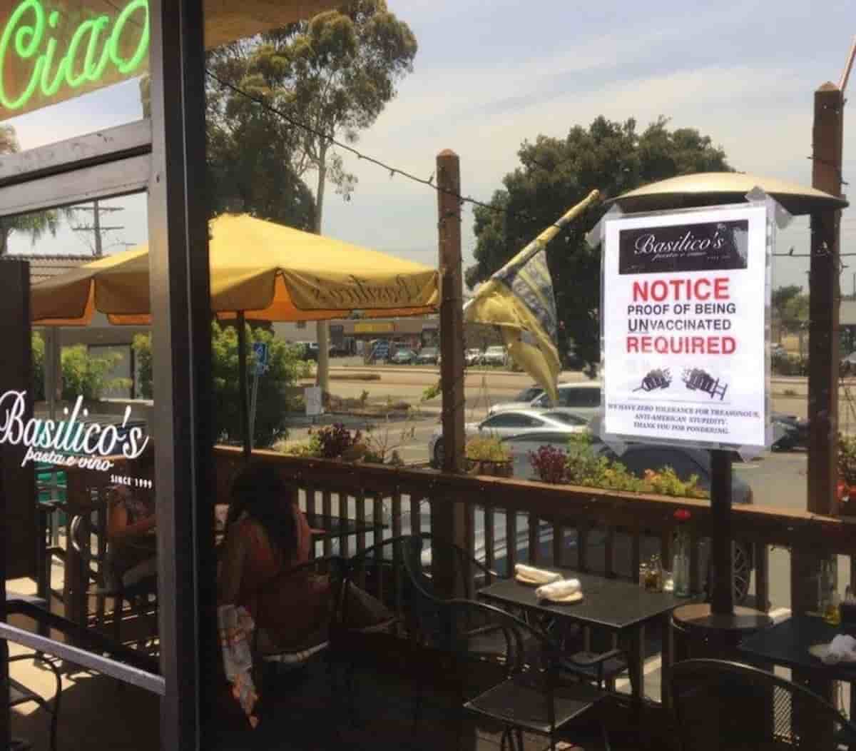 Ristorante italiano no vax in California (Usa): "Ingresso vietato ai vaccinati. Così difendiamo la libertà"