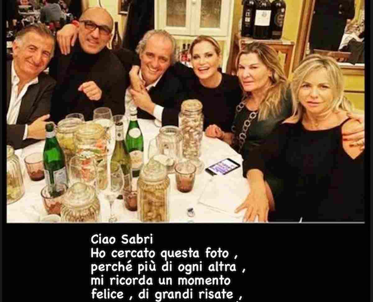 Simona Ventura in lutto in vacanza: è morta la cara amica Sabrina Boldrocchi. Aveva 51 anni